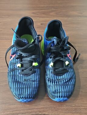 Nike Kids Blue and Black Sneakers with Neon Green Highlights